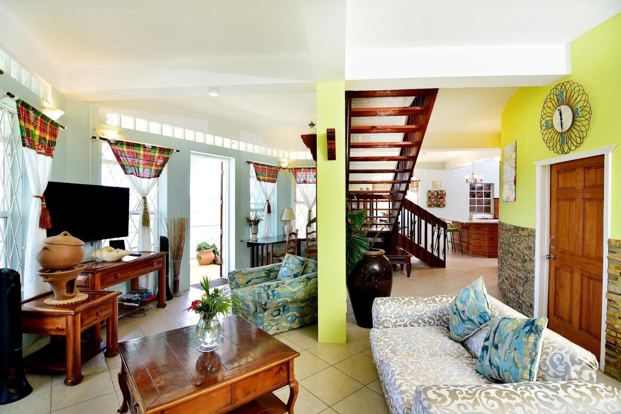 Beachfront Villa Грос Айлет Екстериор снимка